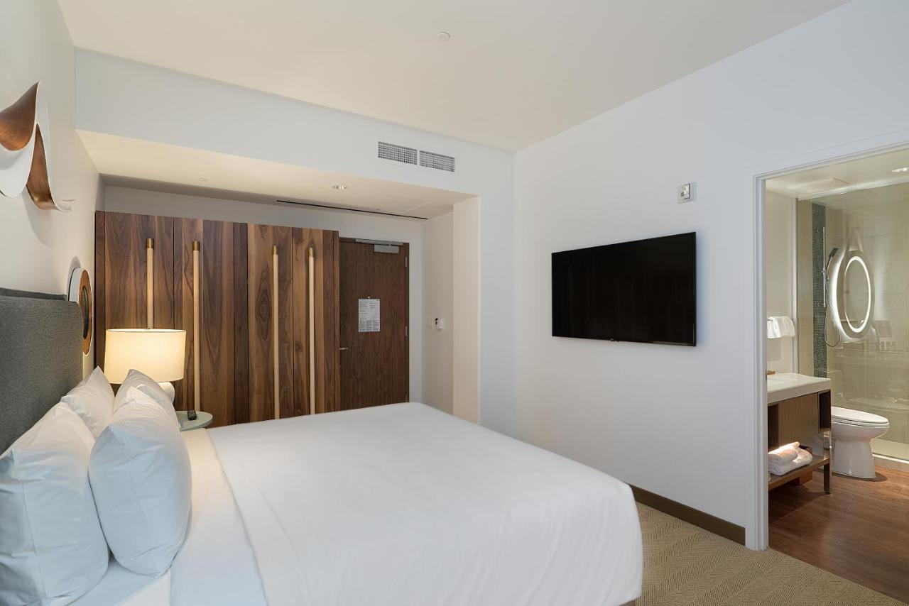 Hyatt Centric Waikiki Beach Хонолулу Екстериор снимка